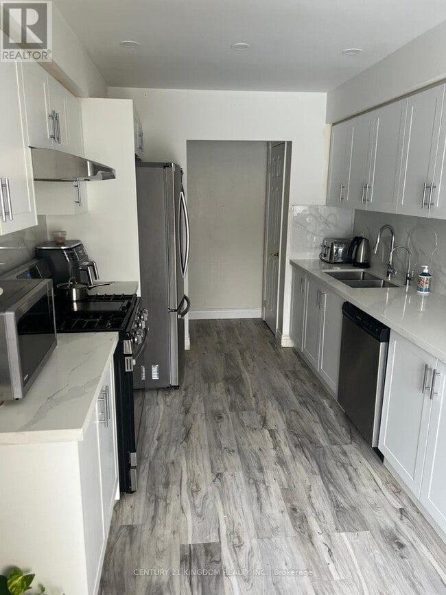 Building Photo - 547 Dorchester Dr