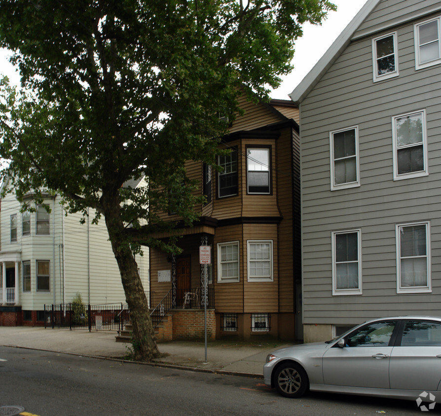 Foto del edificio - 374 Lafayette St