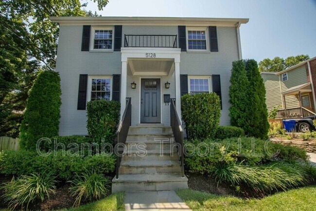 Foto del edificio - 5128 28th St N
