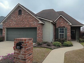 Building Photo - 123 Boulder Dr