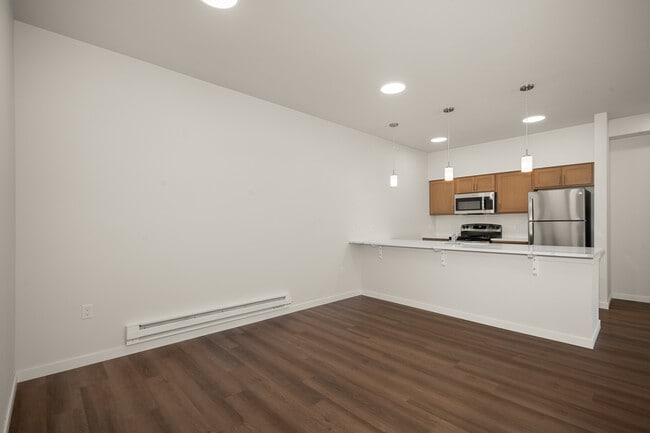 Building Photo - Black Iron Apartments