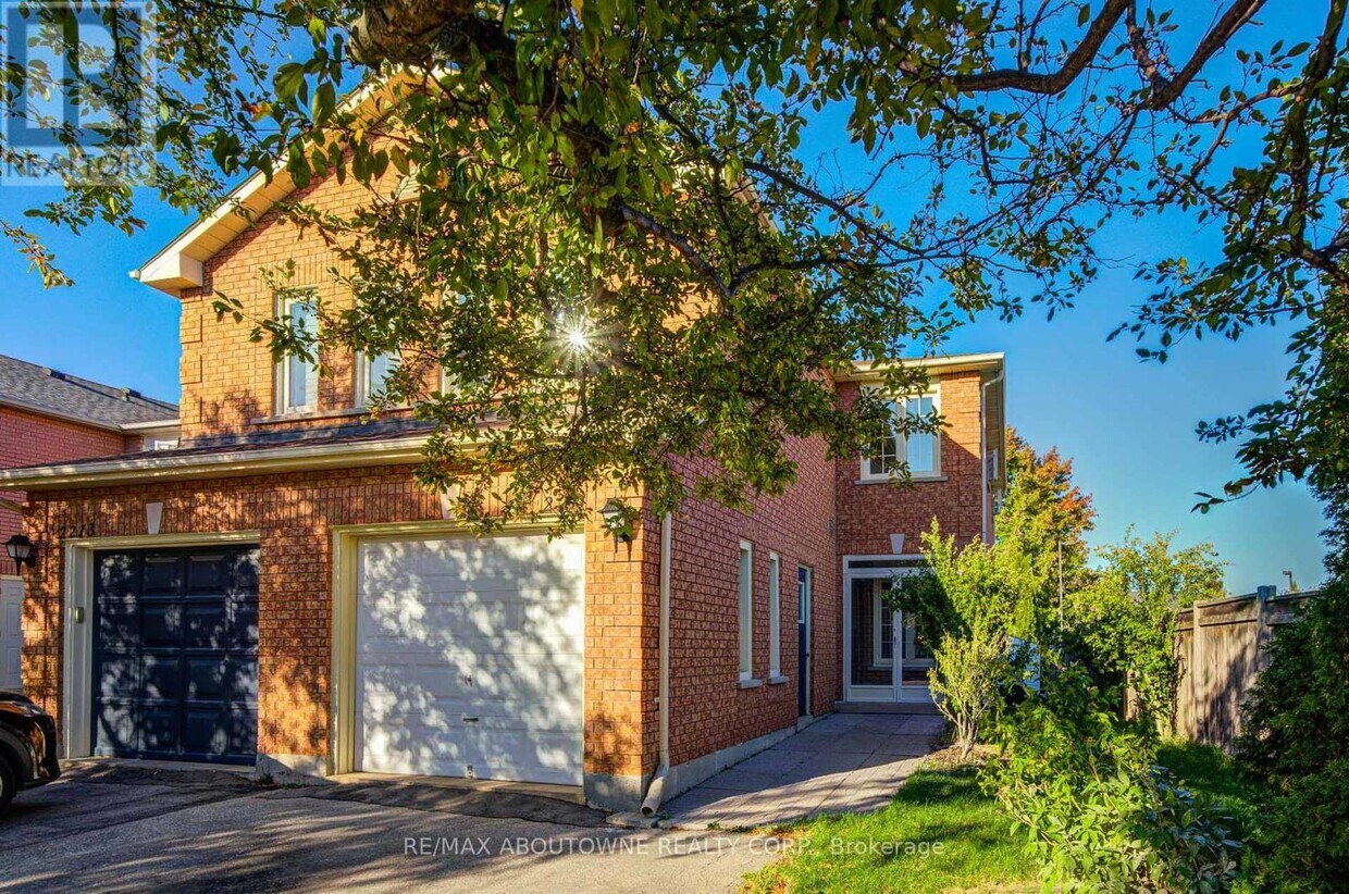 Primary Photo - 2211 Dale Ridge Dr