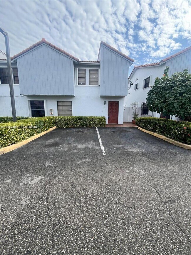 Building Photo - 5249 W 24th Ct