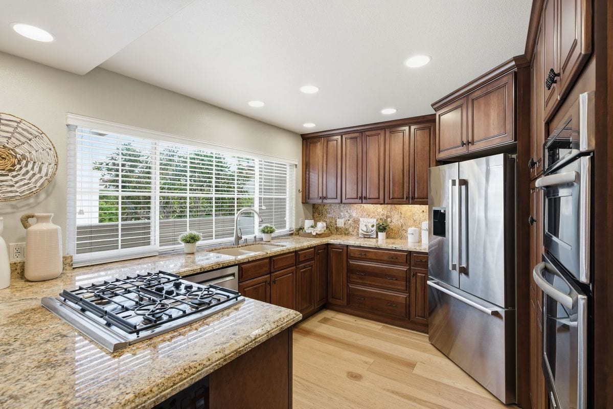 Foto del edificio - 19281 Meadowood Cir