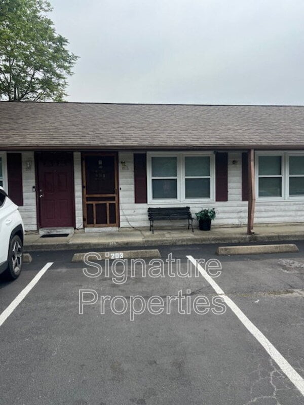 Primary Photo - 203 Newbridge Rd
