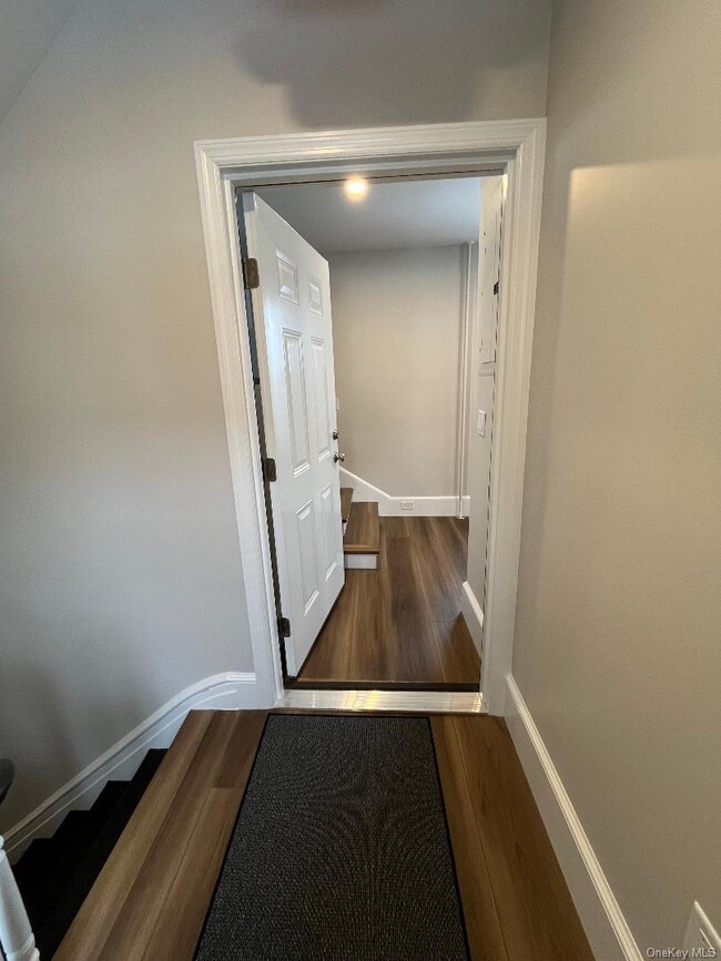 Building Photo - 19 Hudson Terrace