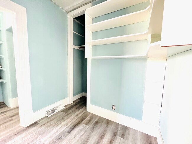 Foto del edificio - 1128 E Clarke St