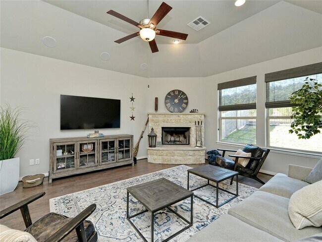 Foto del edificio - 5616 Wild Foxglove Road