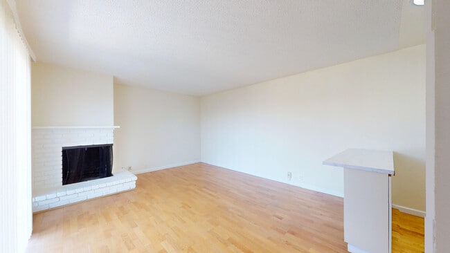 Building Photo - 651 Kansas St