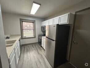 Building Photo - 2109 Drake Court Walk