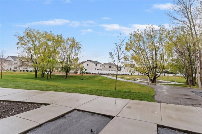 Building Photo - 1045 N 200 W