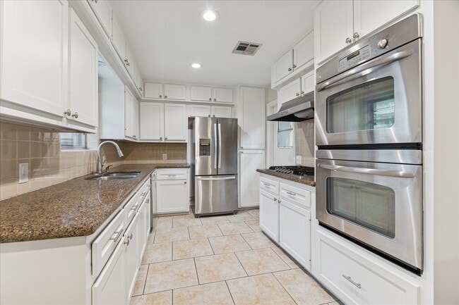 Building Photo - 1807 Locksford St