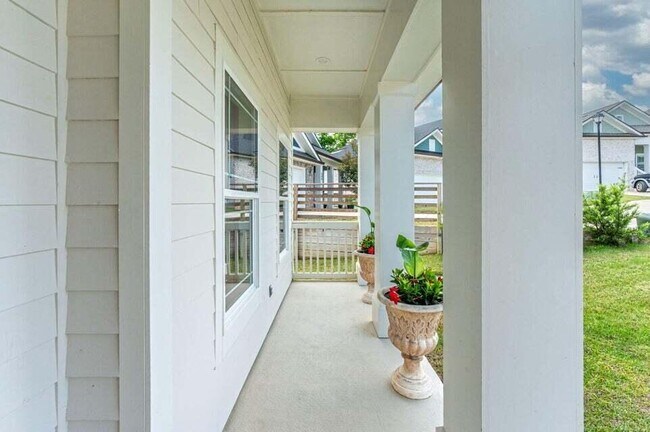 Building Photo - 508 Hideaway Ln
