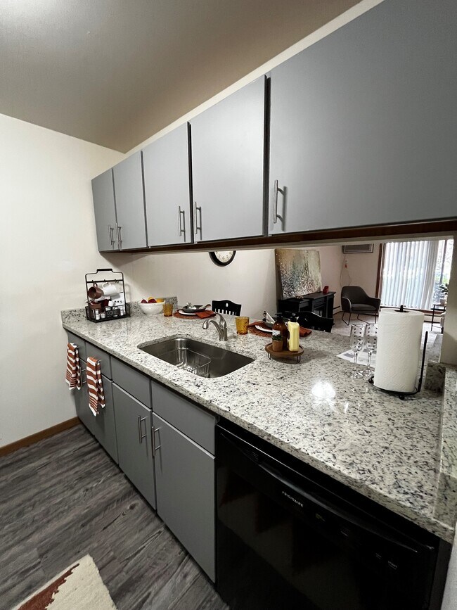 Cedar Hills Apartments 11050 Cedar Hills Blvd MN