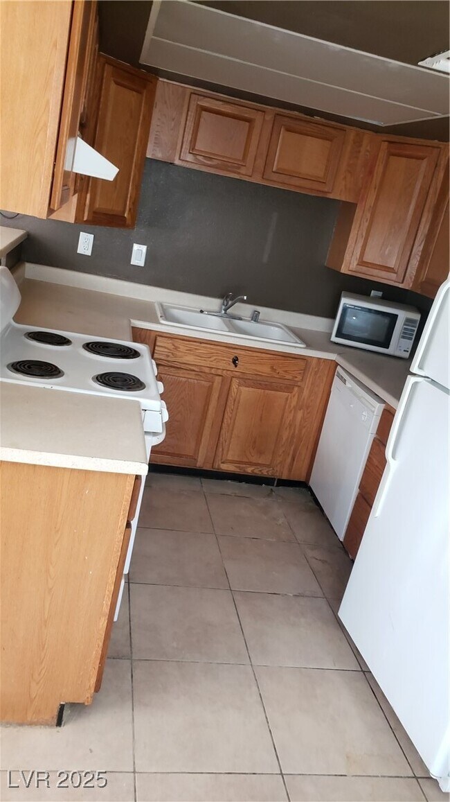 Foto del edificio - 5165 E Glendale Ave