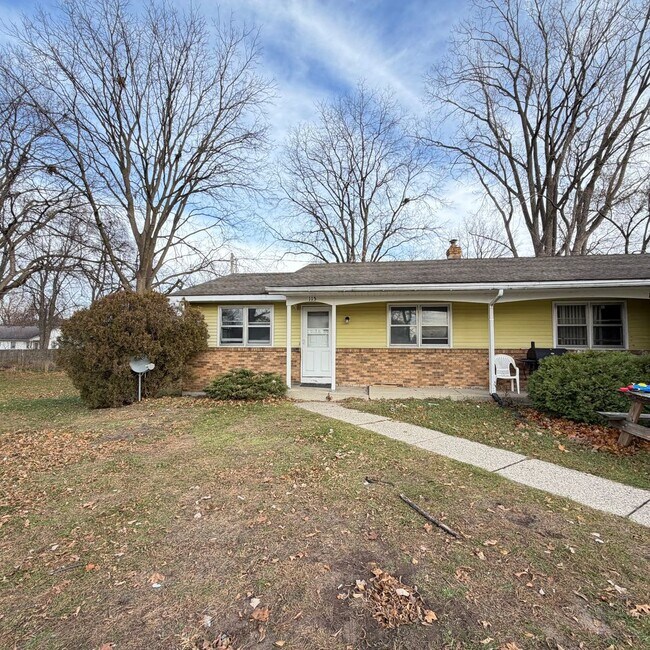 Foto del edificio - Remodeled Two bedroom duplex in Kellogsville School District!