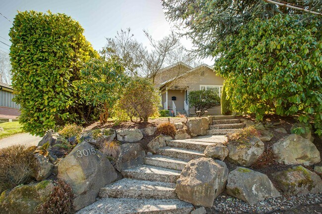 Building Photo - 3bd/2ba Seattle Home