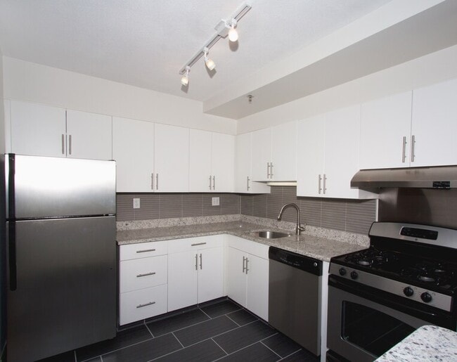 Building Photo - 1607 Tremont St