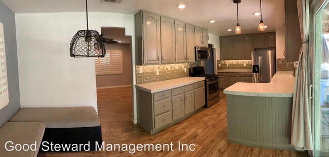 Foto del edificio - 3 br, 2 bath House - 6314 E Lake Dr