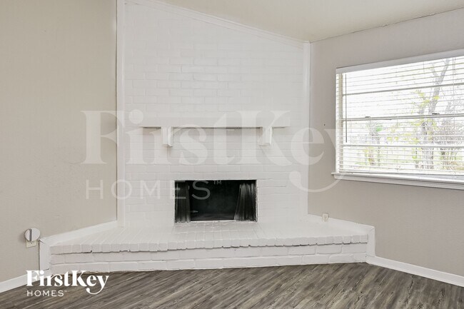 Building Photo - 4927 Kilkenny Dr