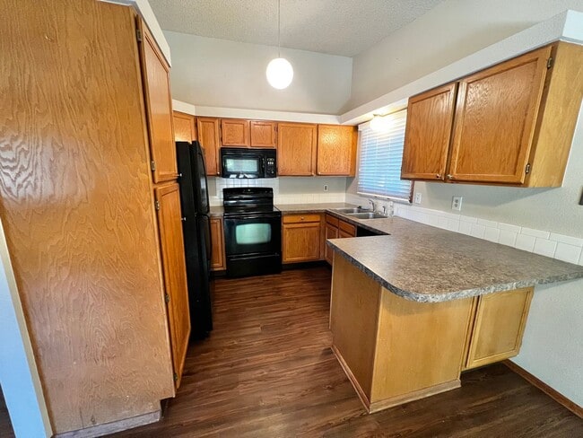 Foto del edificio - Spacious 4 Bed, 3 Bath Ranch in South Fort Collins