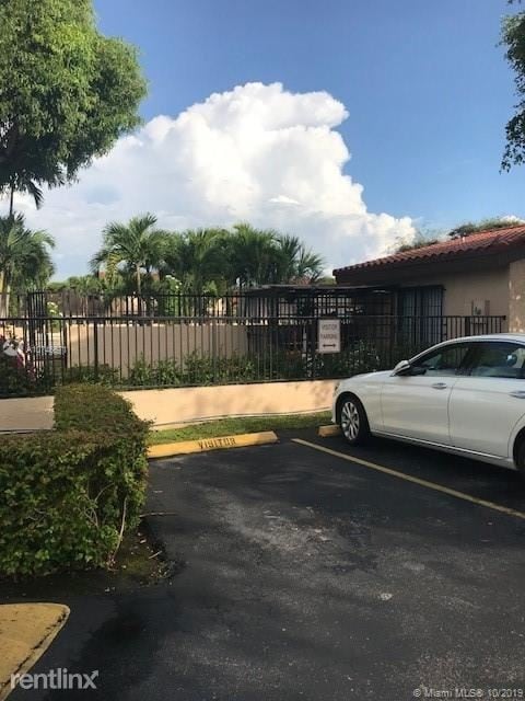 Building Photo - 3810 SW 79th Ave