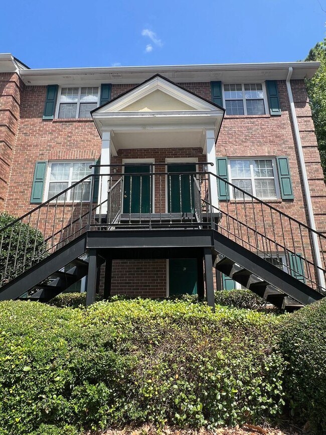 Foto del edificio - 2 bed 2.5 bath townhouse