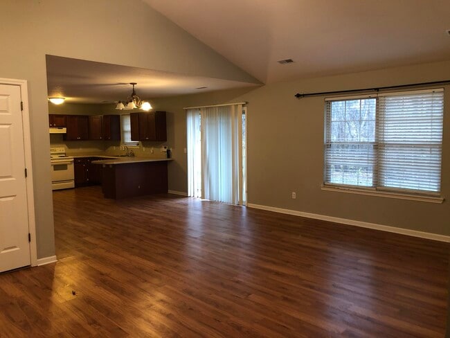 Foto del edificio - 5102 Sandstone Dr