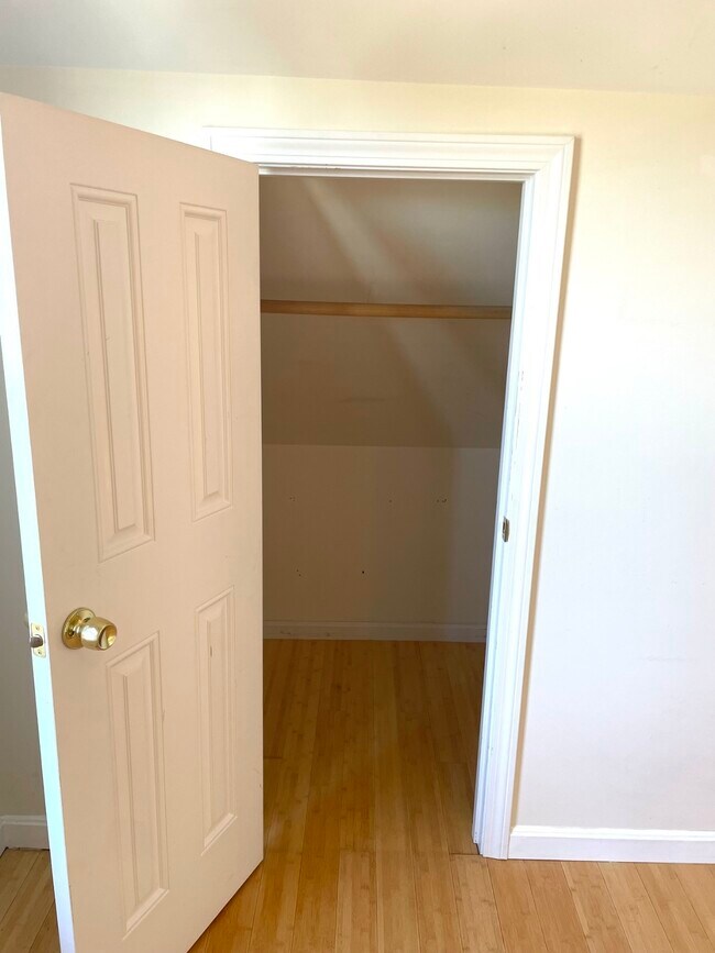 Closet - 211 River St