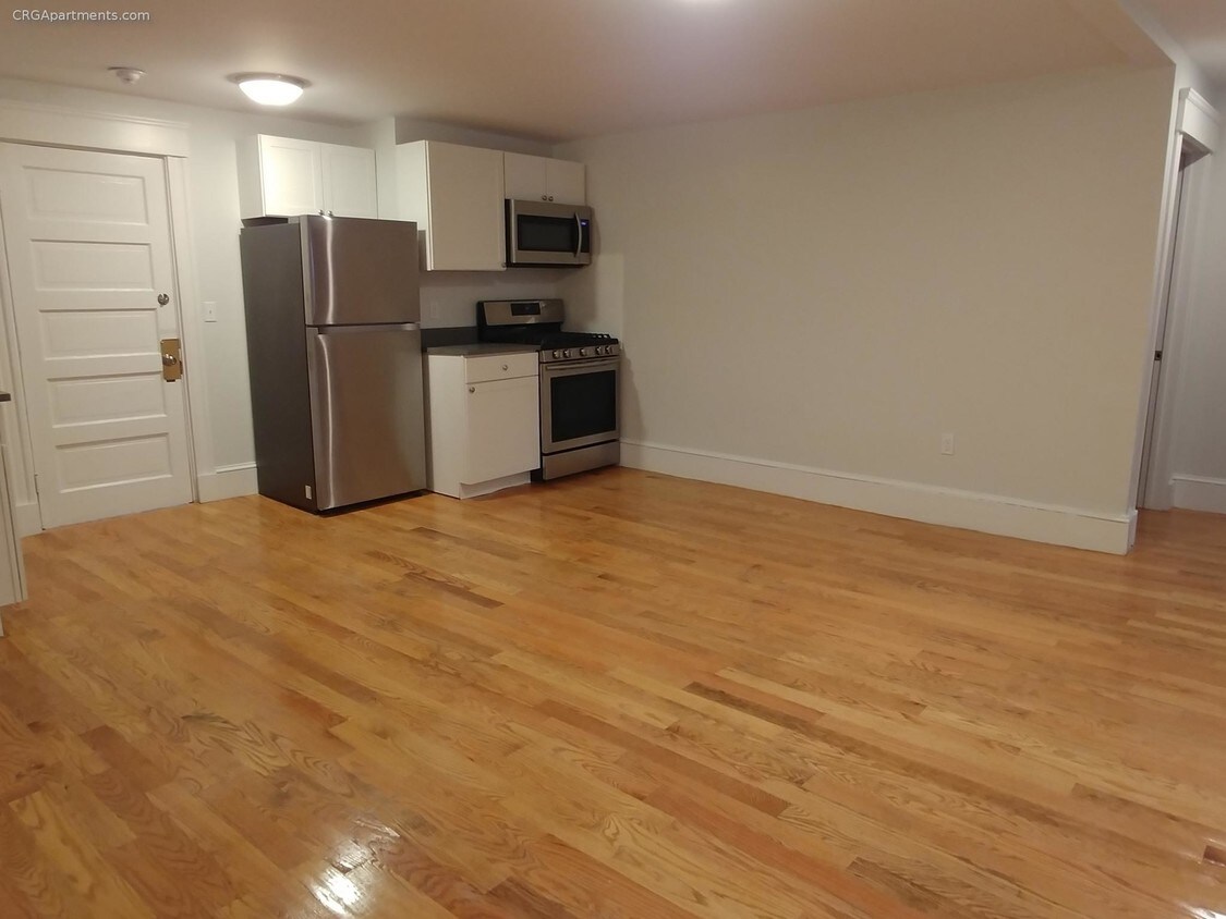 Primary Photo - 66A Beacon St