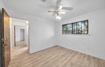 Building Photo - 8447 Sterlingshire St