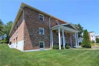 Building Photo - 84 Broad St