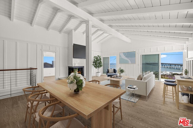 Building Photo - 6673 Breakers Way