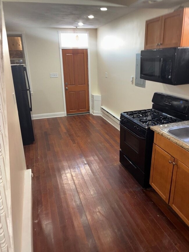 Photo - 513 Callender St Townhome