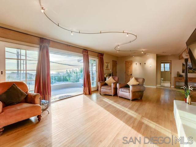 Primary Photo - 1114 Skylark Dr