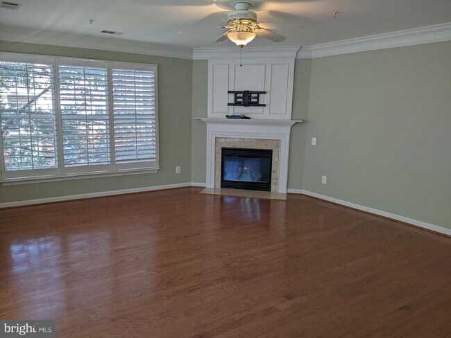 Building Photo - 7024 Falls Reach Dr