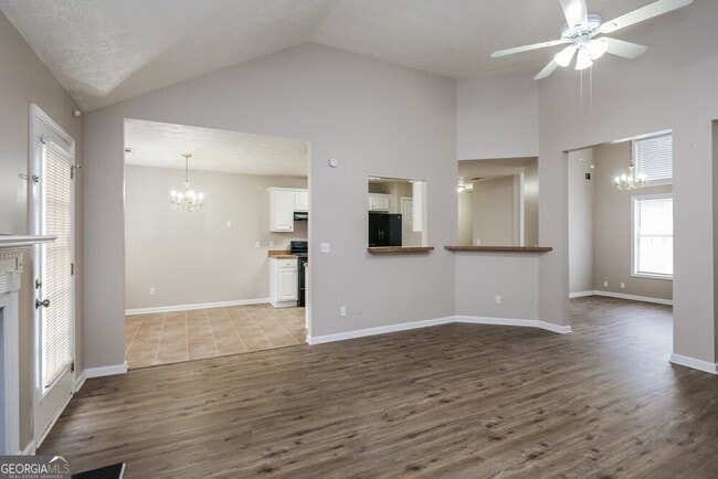 Building Photo - 827 New England Ct