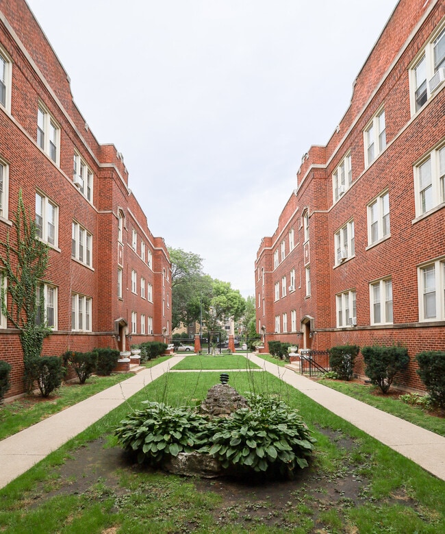Building Photo - 1335 W Touhy Ave