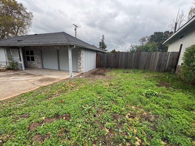 Foto del edificio - 224 Brand Rd