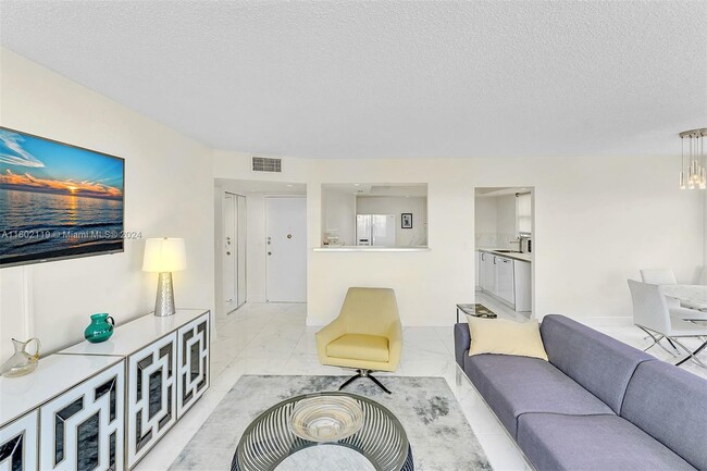 Foto del edificio - 1301 NE Miami Gardens Dr