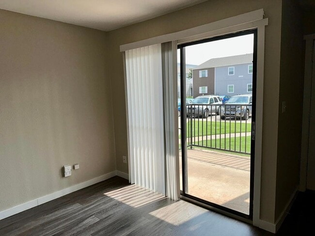 Interior Photo - Residences at Lakeshore