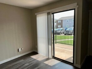 Interior Photo - Residences at Lakeshore