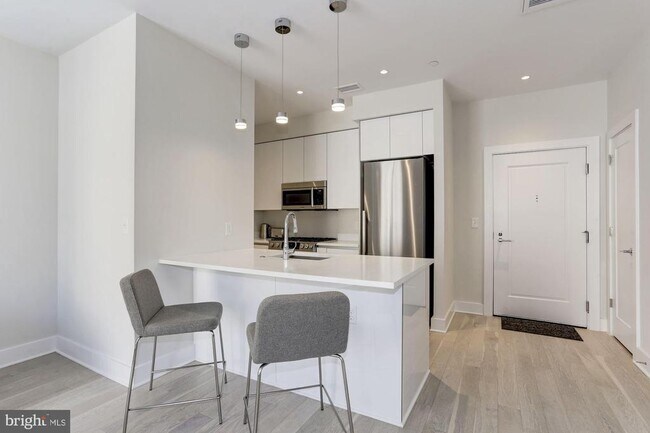 Foto del edificio - 1745 N St NW