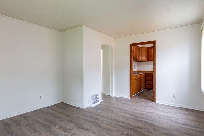 Foto del edificio - 1012 Cloverlawn ~ Lincoln Park