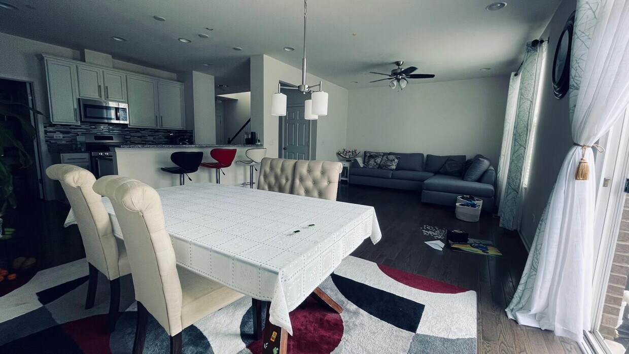 Foto principal - 2972 Henley Ln
