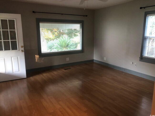 Foto del edificio - 414 36th Ave N