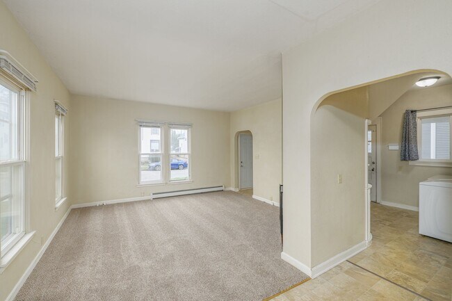 Building Photo - 189 E Merrill Ave