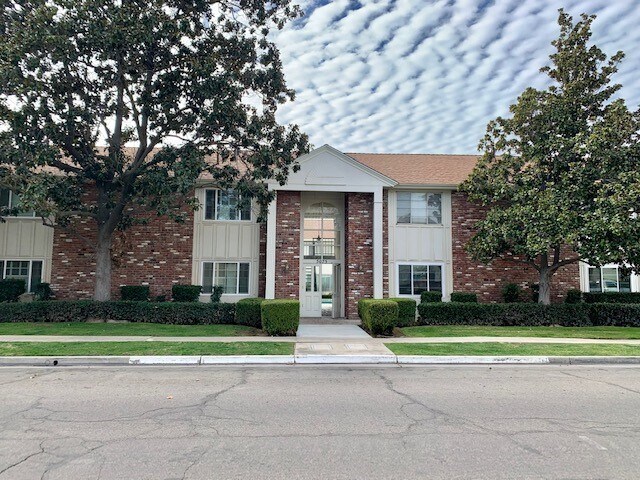Primary Photo - 5075 N Roosevelt Ave