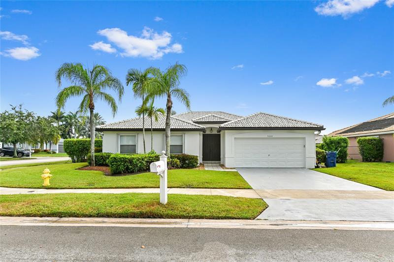 Foto principal - 5606 NW 109th Way