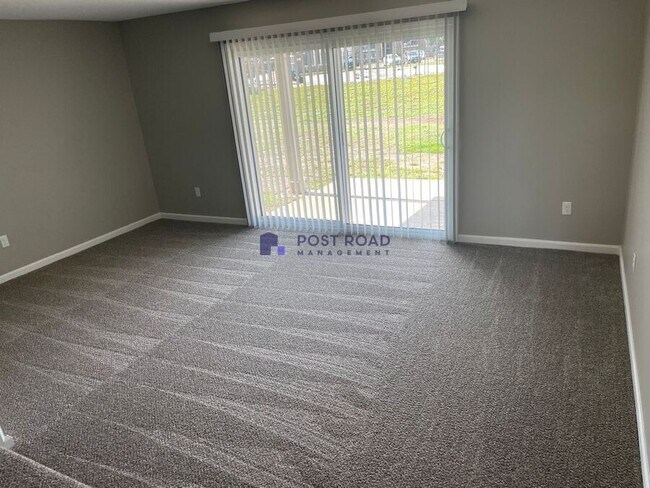 Building Photo - 2838 S Osage Ave